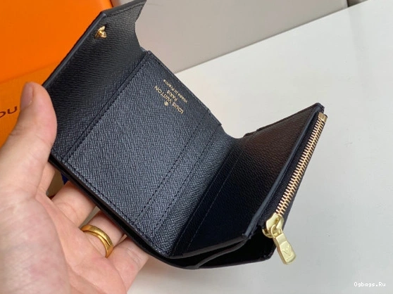 LOUIS ZOÉ WALLET VUITTON 0322